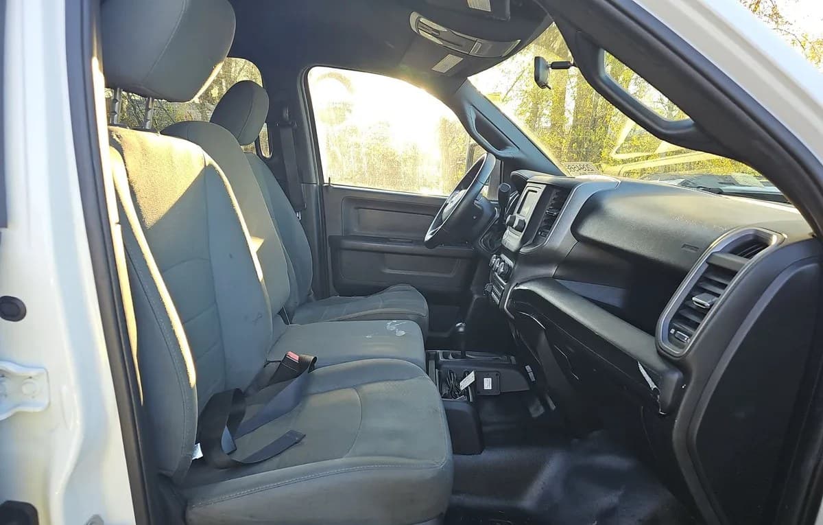 2023 RAM 3500 CAB CHASSIS TRADESMAN CREW CAB DRW 5