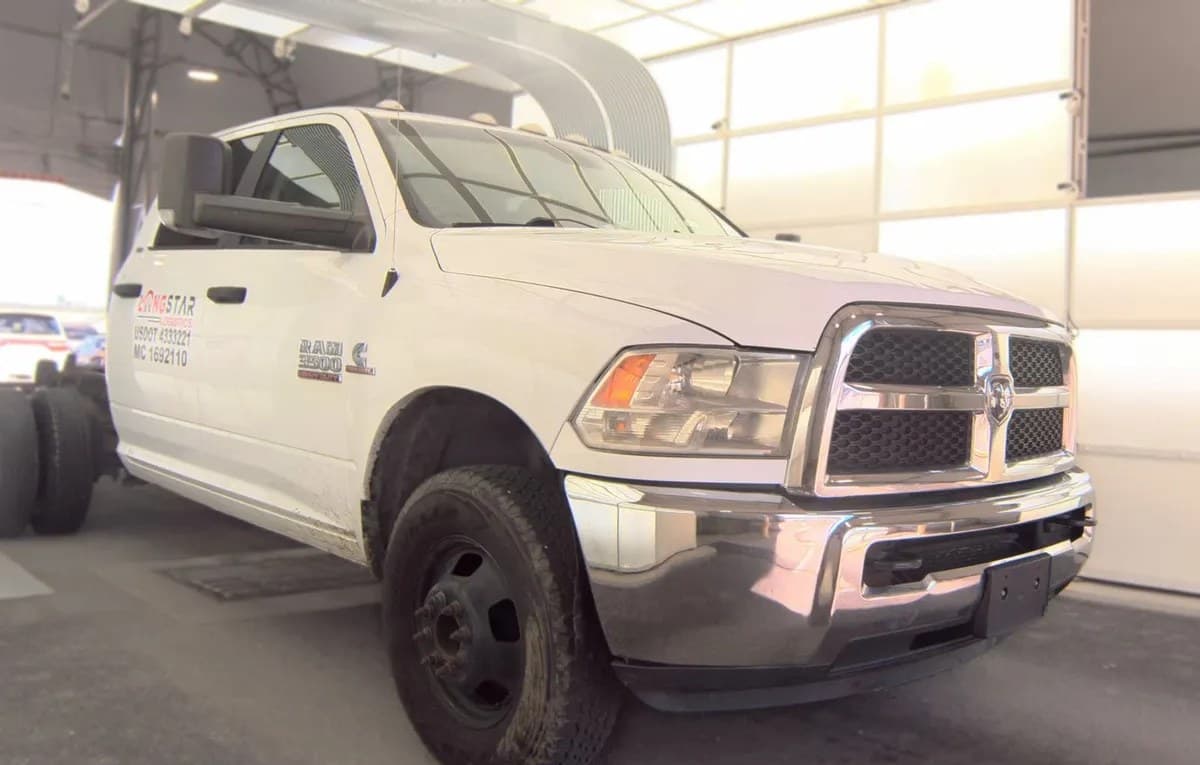 2018 RAM 3500 CAB CHASSIS SLT CREW CAB DRW 4