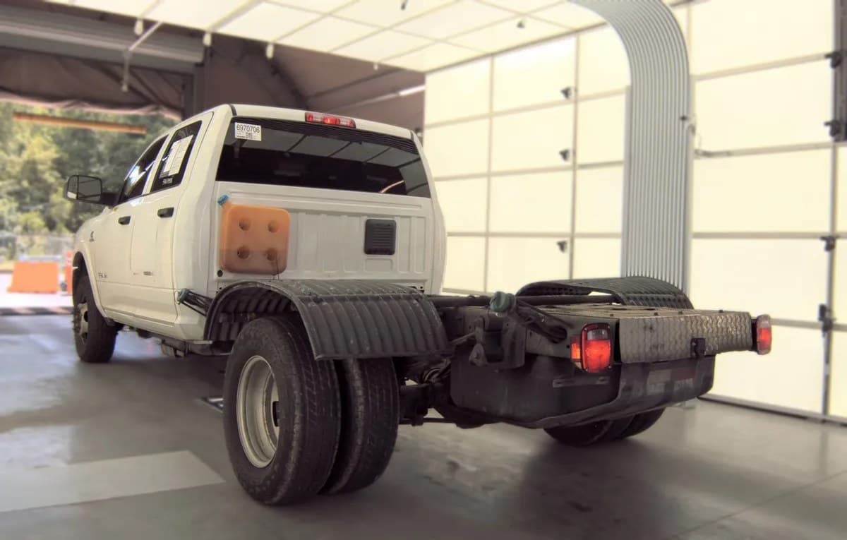2022 RAM 3500 CAB CHASSIS TRADESMAN CREW CAB DRW 5