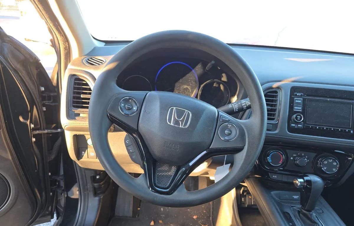 2017 HONDA HR-V LX 7