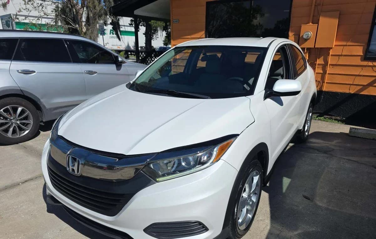 2019 HONDA HR-V LX 2