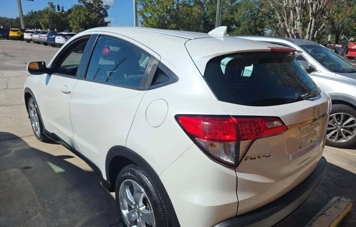 2019 HONDA HR-V LX 3