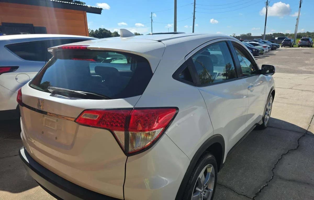 2019 HONDA HR-V LX 4