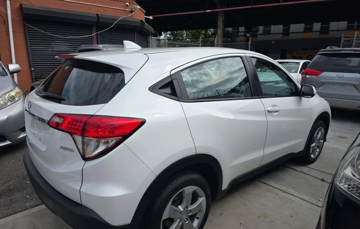 2021 HONDA HR-V LX 4