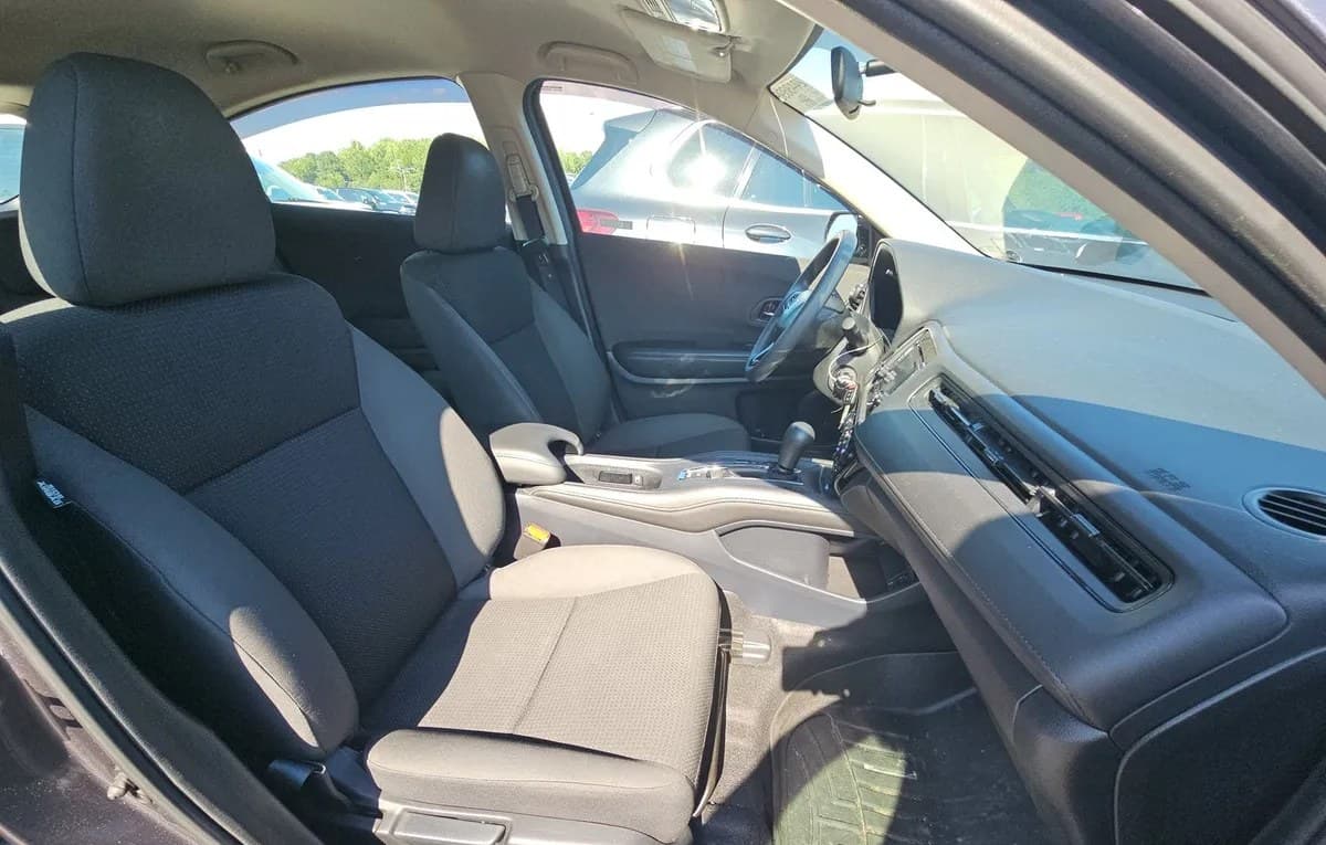 2019 HONDA HR-V LX 5