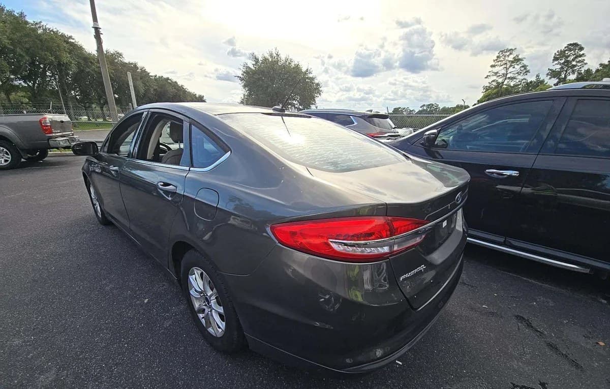 2017 FORD FUSION S 3