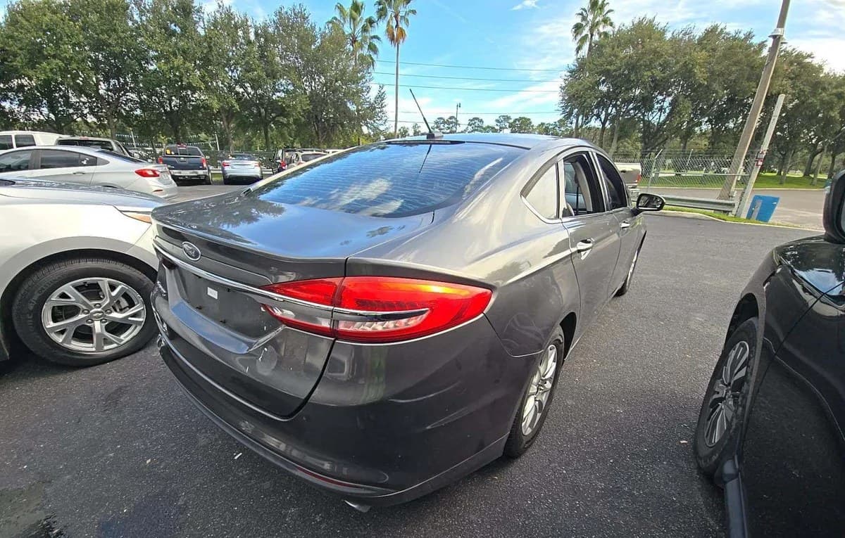 2017 FORD FUSION S 4