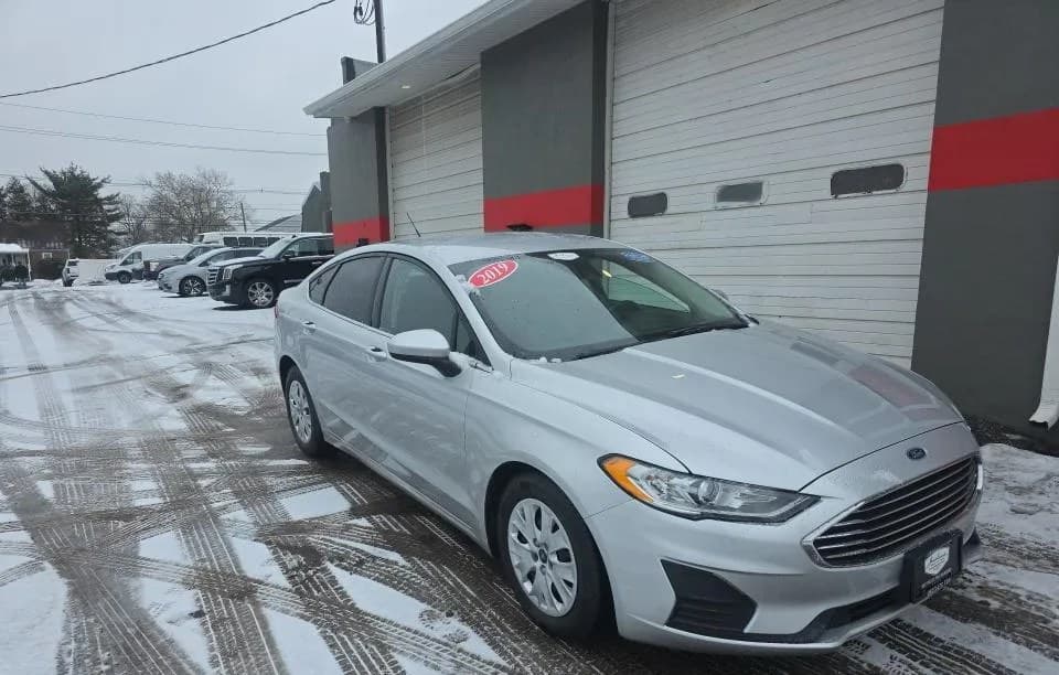2019 FORD FUSION S 4