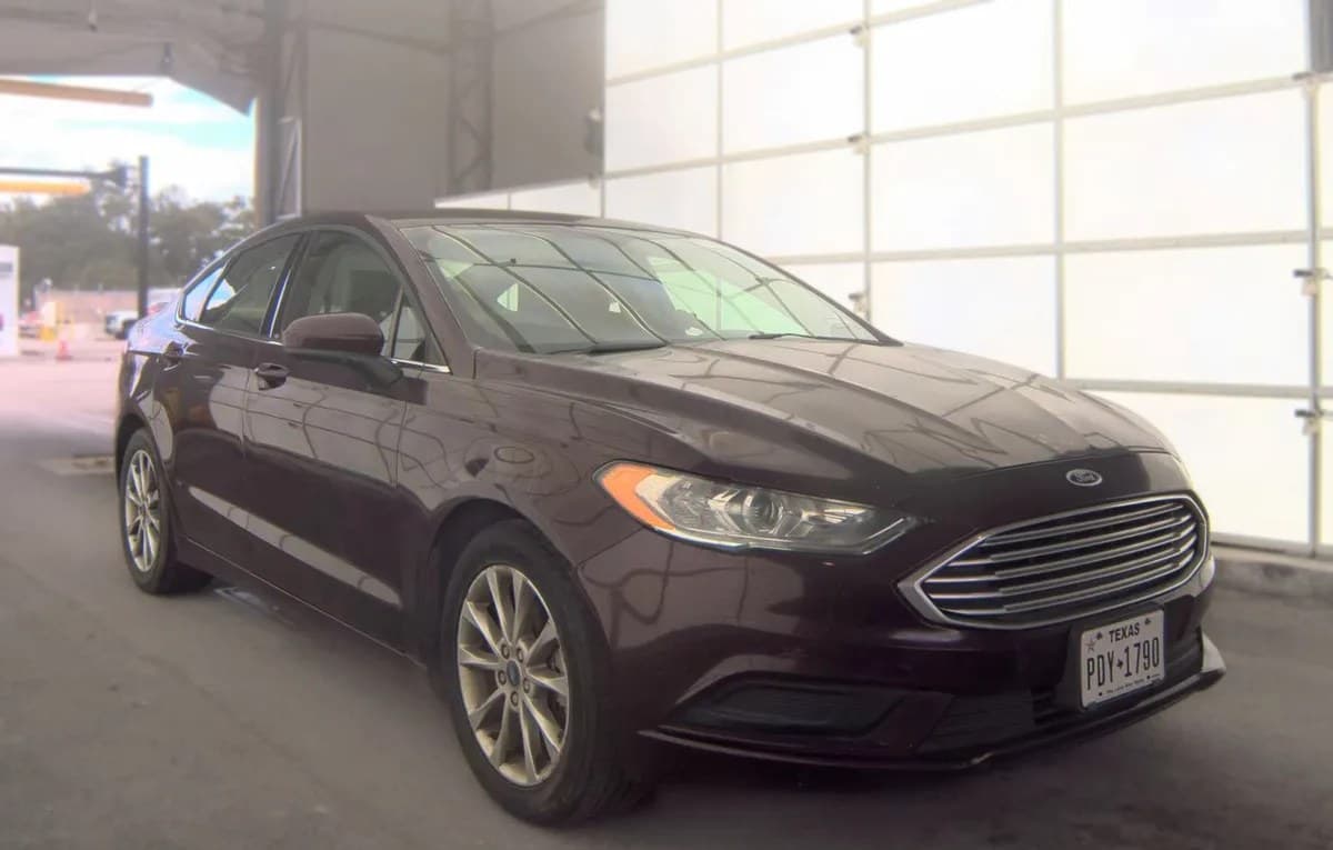 2017 FORD FUSION SE 4