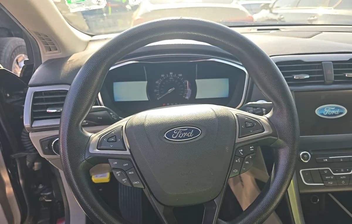 2017 FORD FUSION SE 6