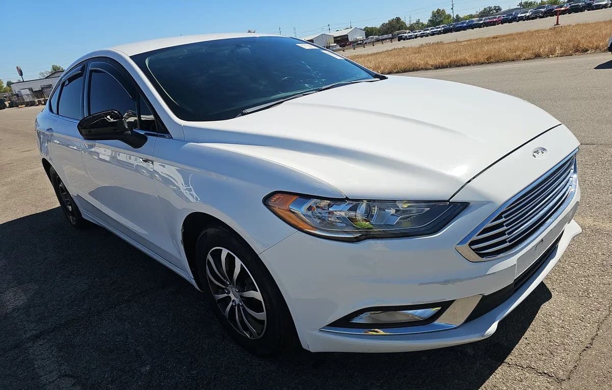 2017 FORD FUSION SE 4