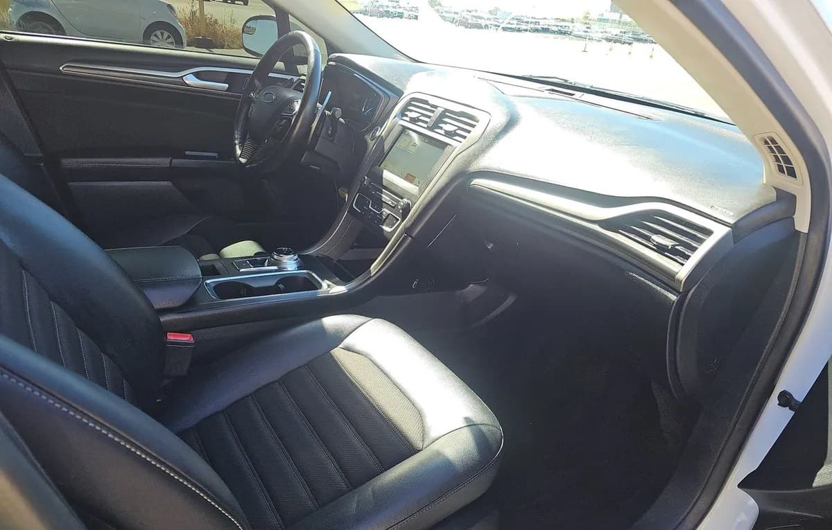 2017 FORD FUSION SE 5