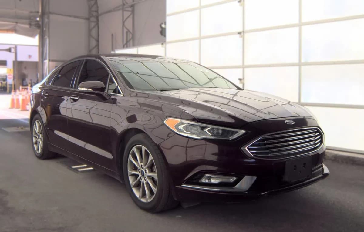2017 FORD FUSION SE 4