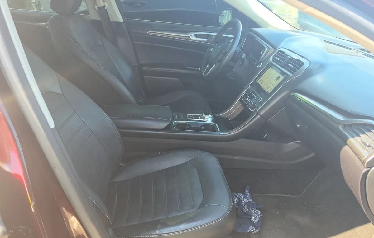 2017 FORD FUSION SE 5
