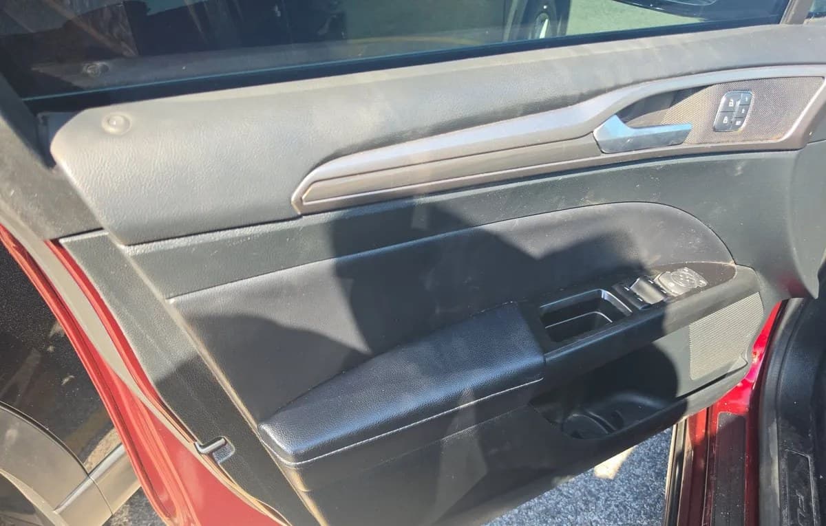 2017 FORD FUSION SE 6