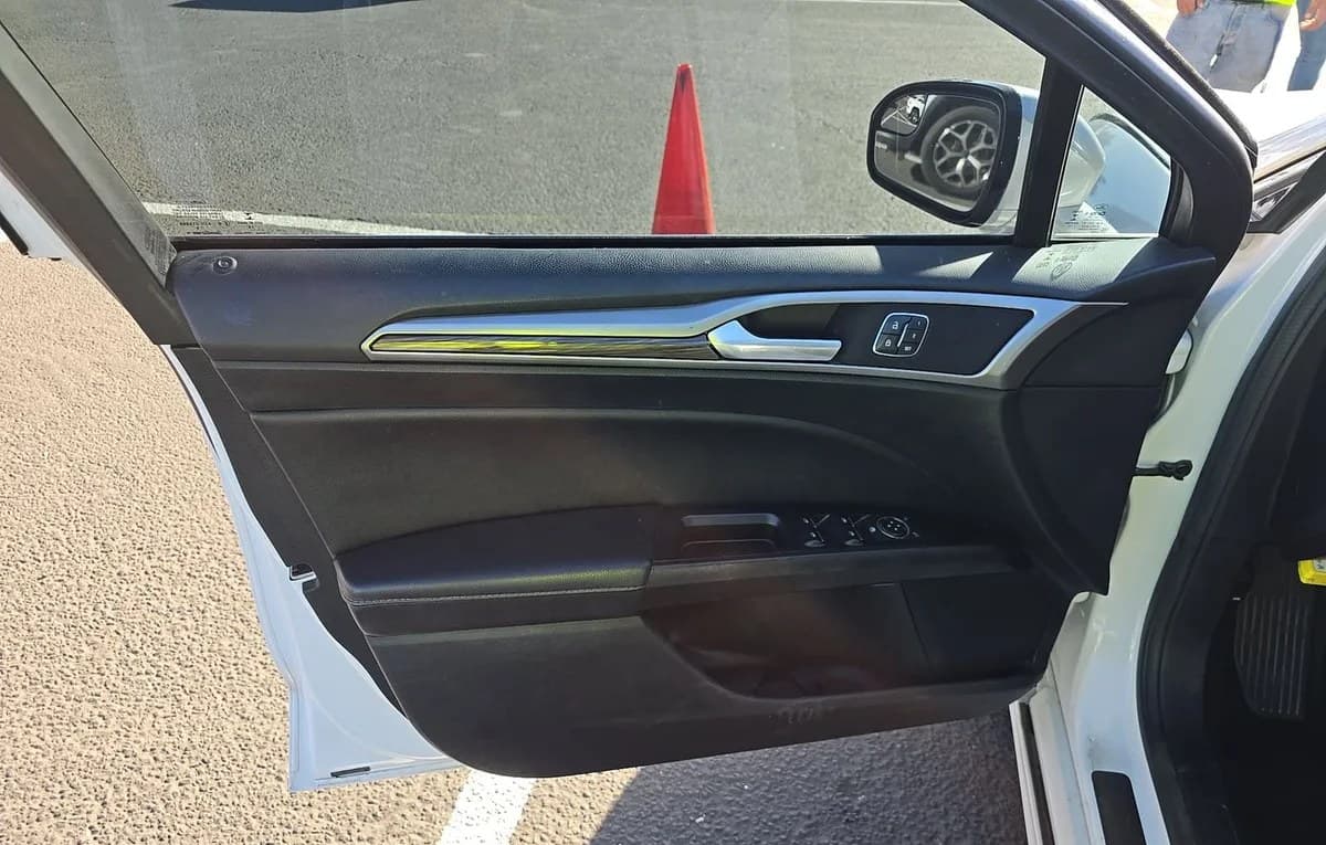 2017 FORD FUSION SE 5