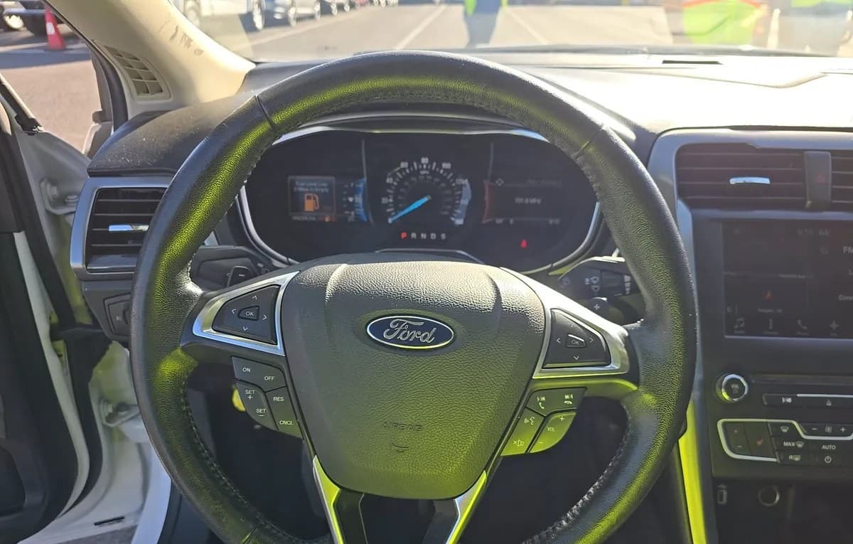 2017 FORD FUSION SE 6