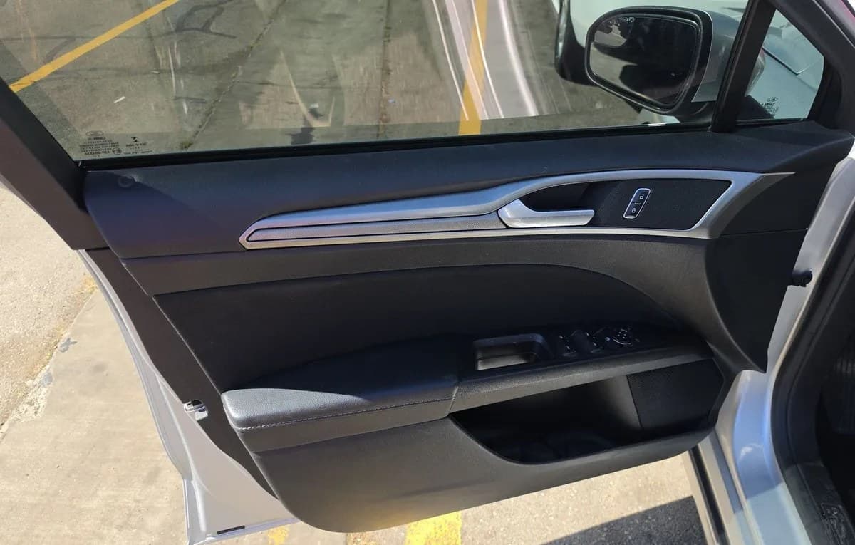 2018 FORD FUSION SE 6