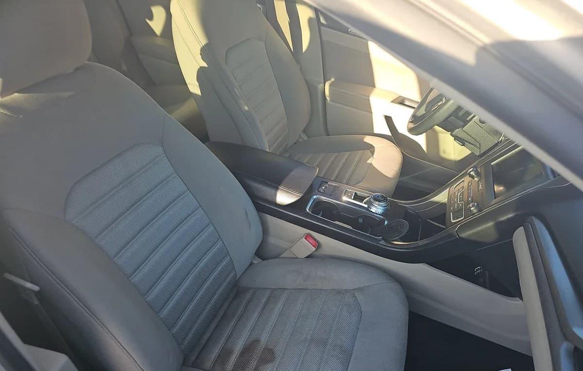 2019 FORD FUSION SE 4