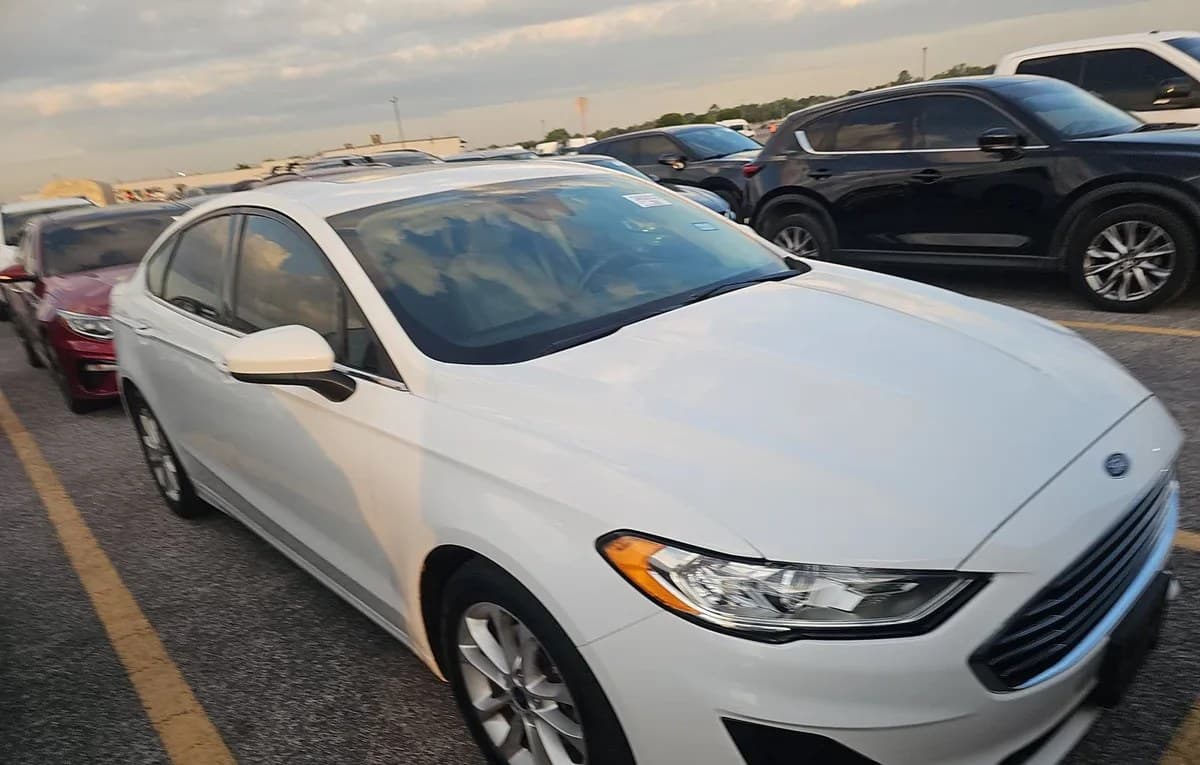 2019 FORD FUSION SE 4