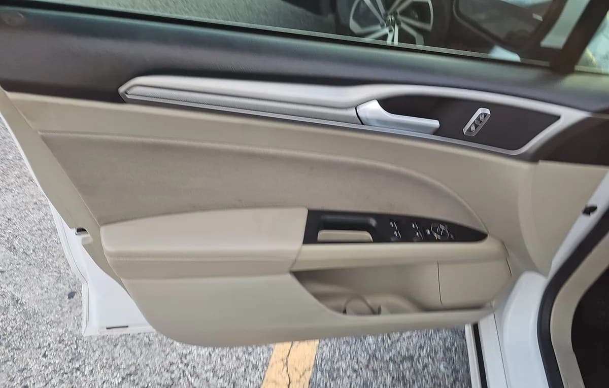 2019 FORD FUSION SE 6