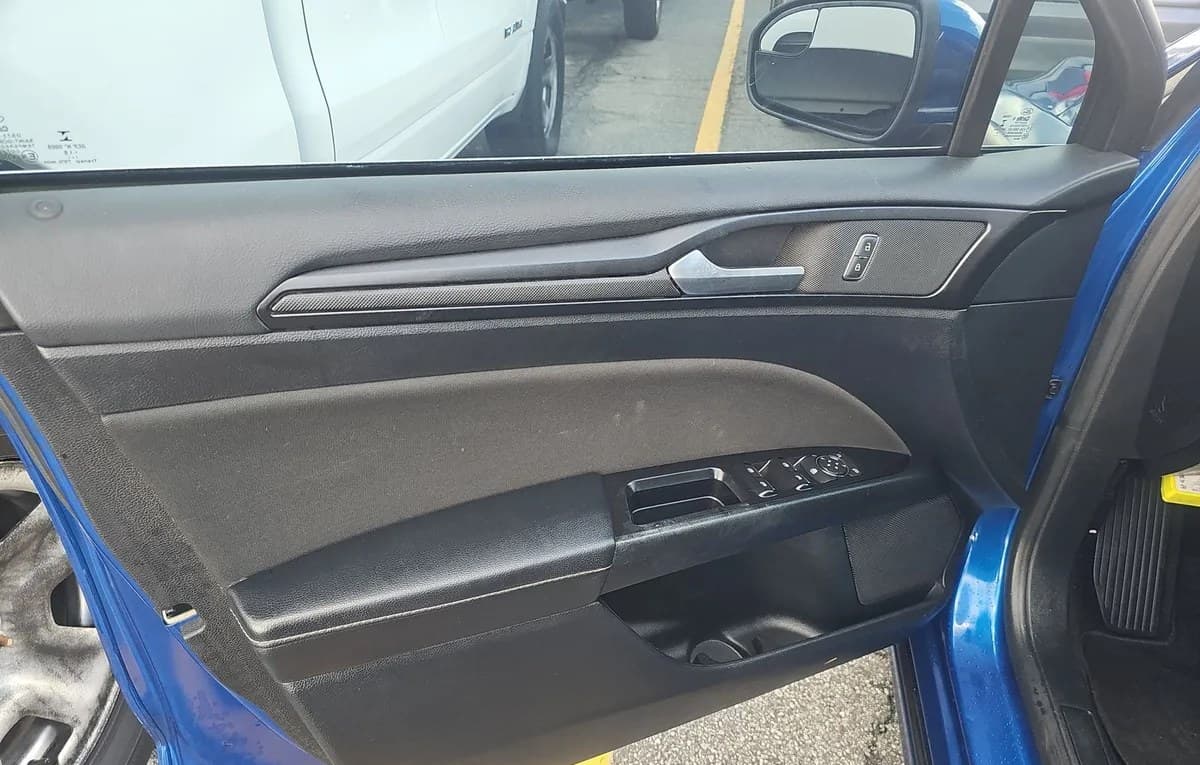 2018 FORD FUSION SE 5