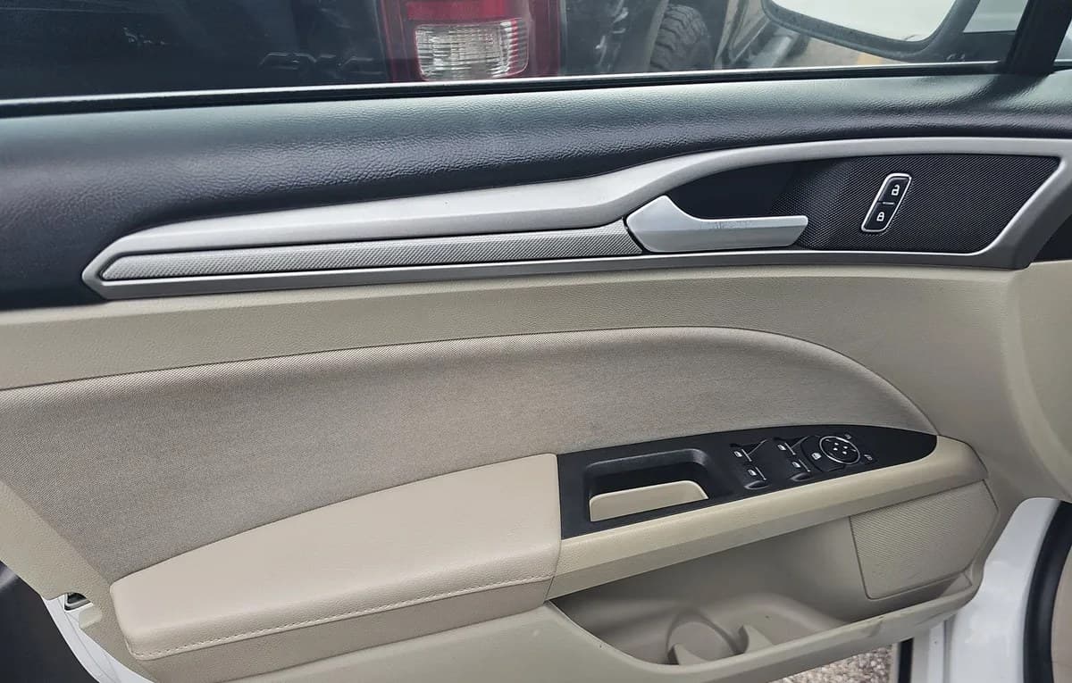 2019 FORD FUSION SE 6