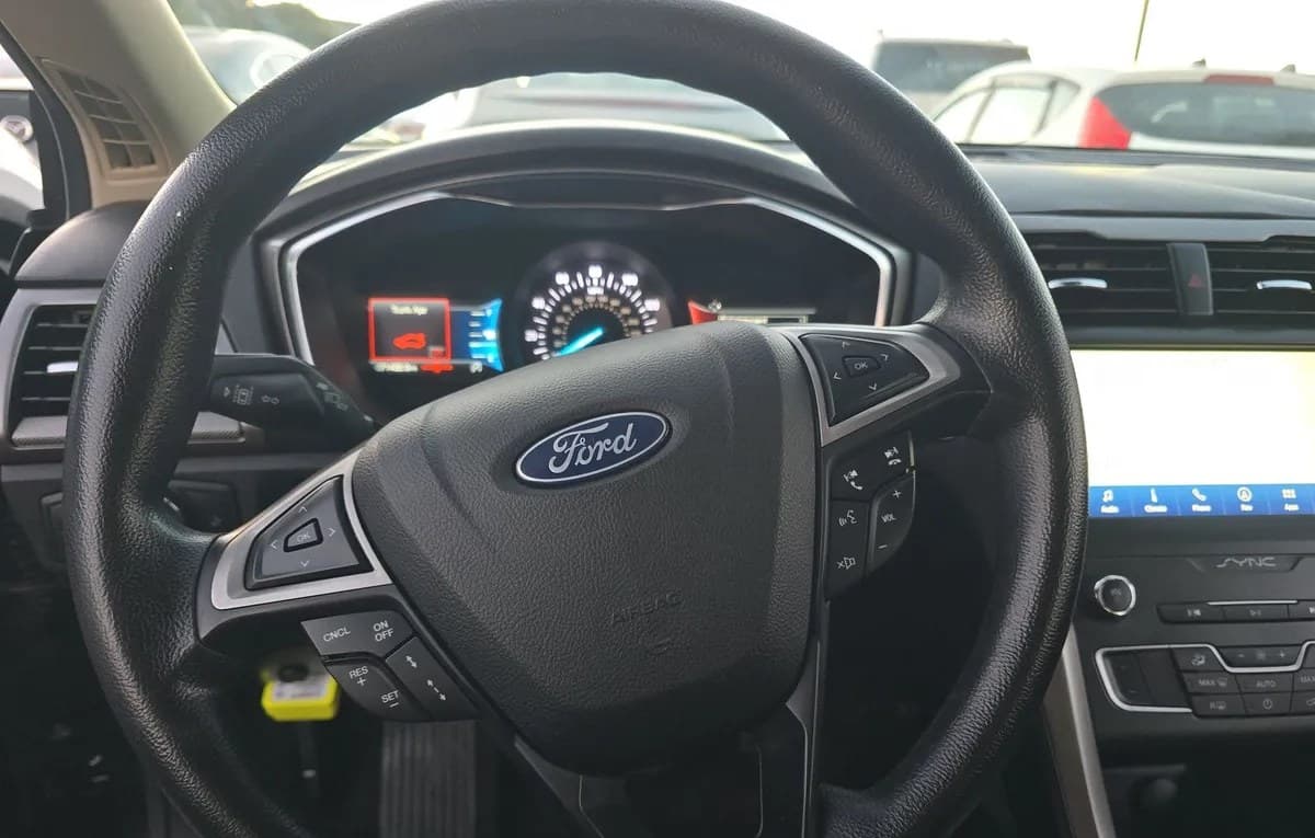2020 FORD FUSION SE 7
