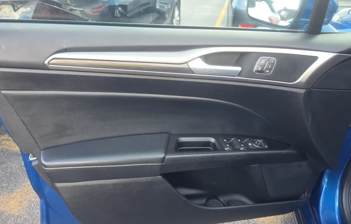 2018 FORD FUSION SE 6