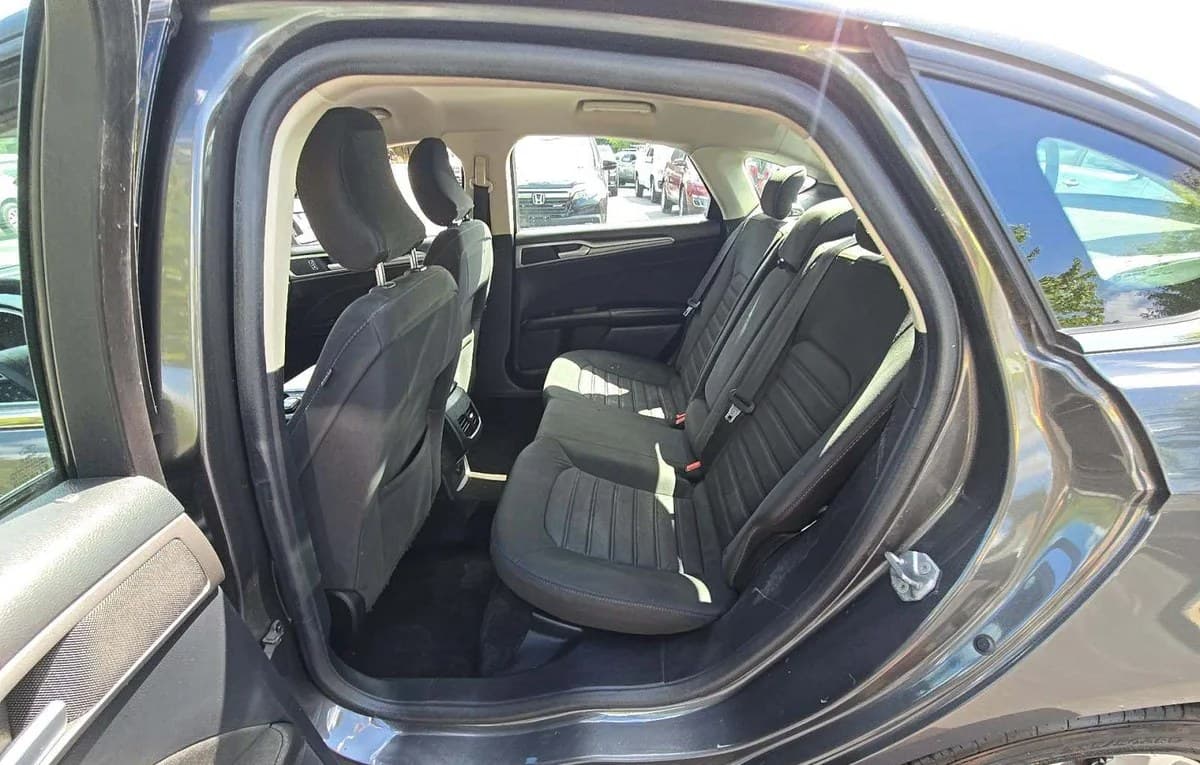 2019 FORD FUSION SE 7