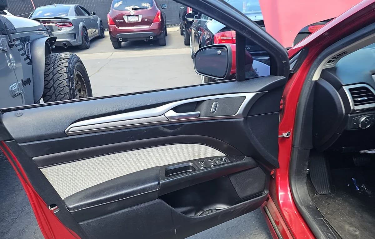 2020 FORD FUSION SE 6