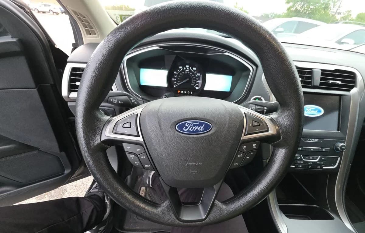 2020 FORD FUSION SE 7