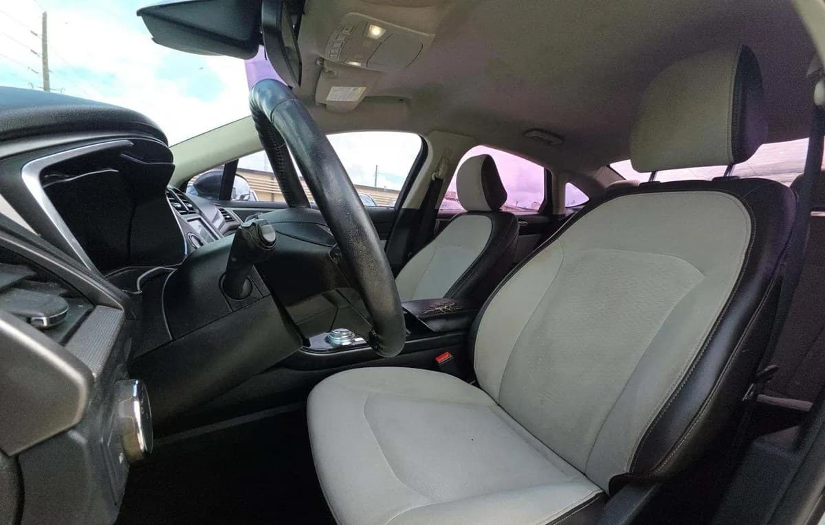 2020 FORD FUSION SE 4