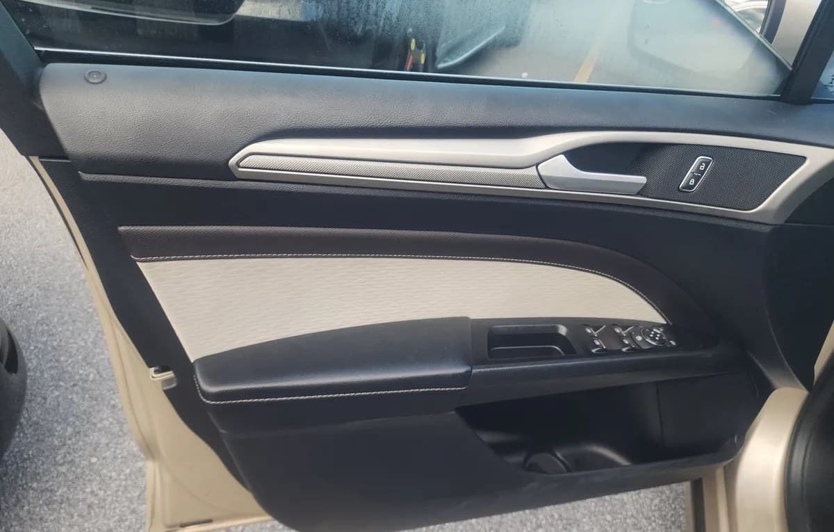 2019 FORD FUSION SE 5