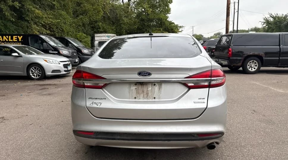 2017 FORD FUSION SE 4
