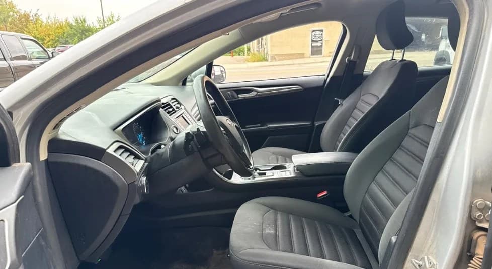 2017 FORD FUSION SE 5