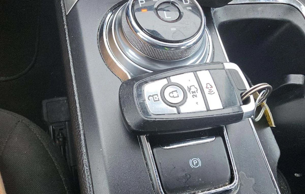 2020 FORD FUSION SE 4