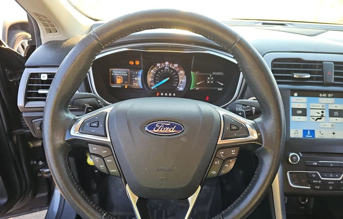 2017 FORD FUSION SE 6