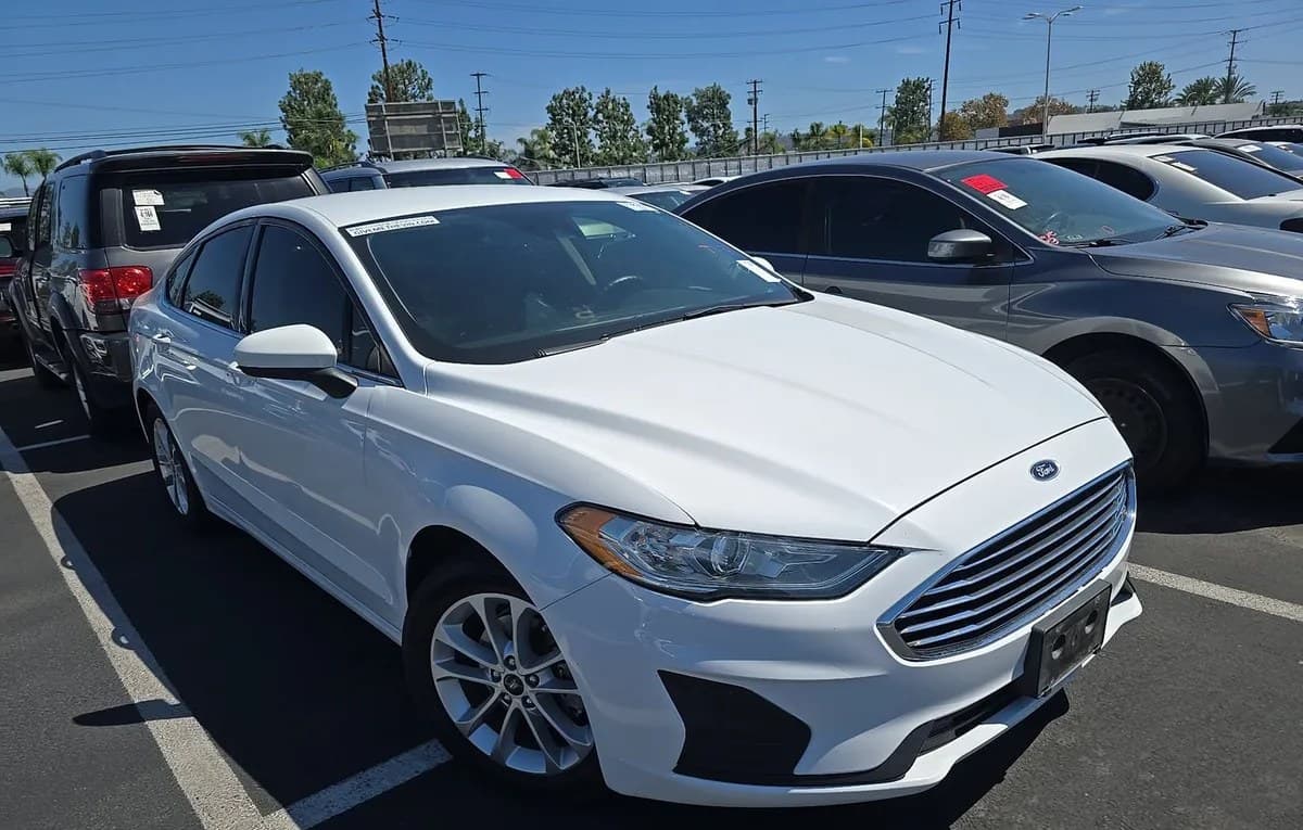 2019 FORD FUSION SE 4
