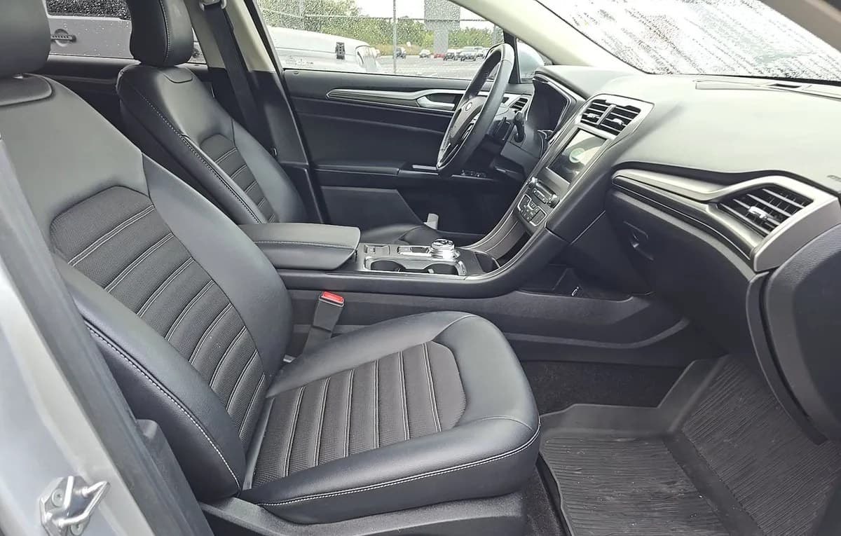 2017 FORD FUSION SE 5