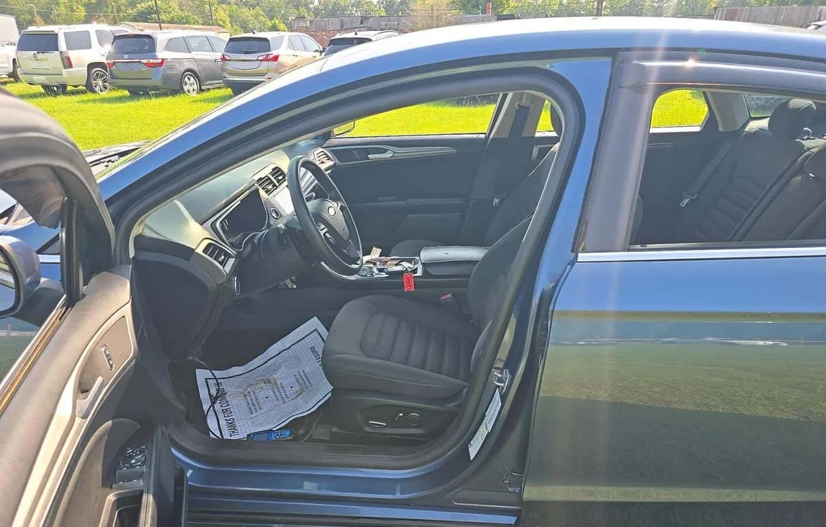 2019 FORD FUSION SE 4