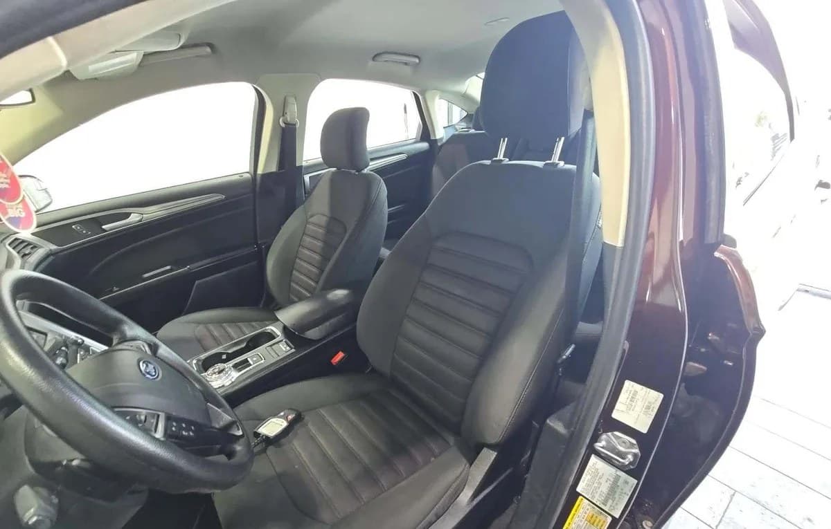 2019 FORD FUSION SE 4