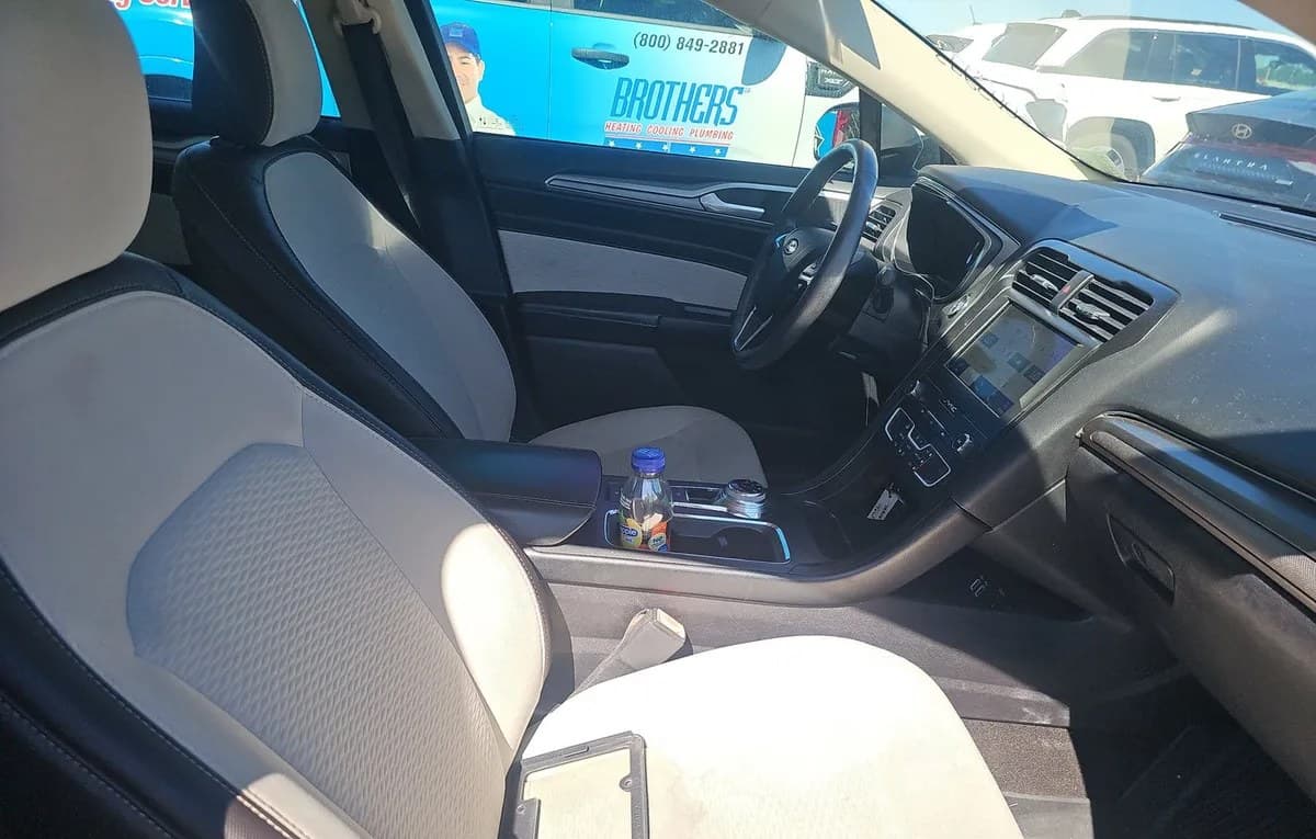 2020 FORD FUSION SE 4