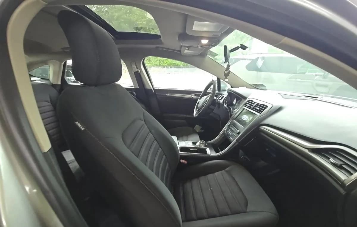 2018 FORD FUSION SE 4