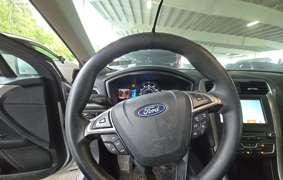 2018 FORD FUSION SE 6