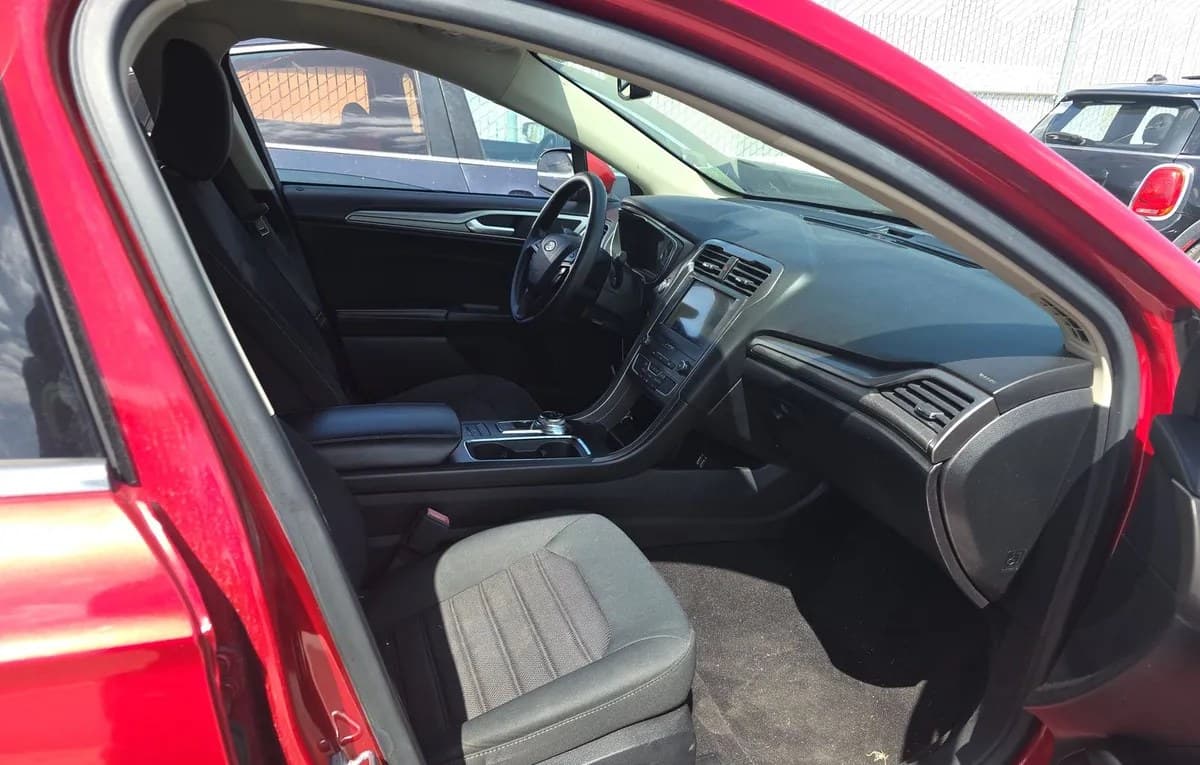 2020 FORD FUSION SE 4