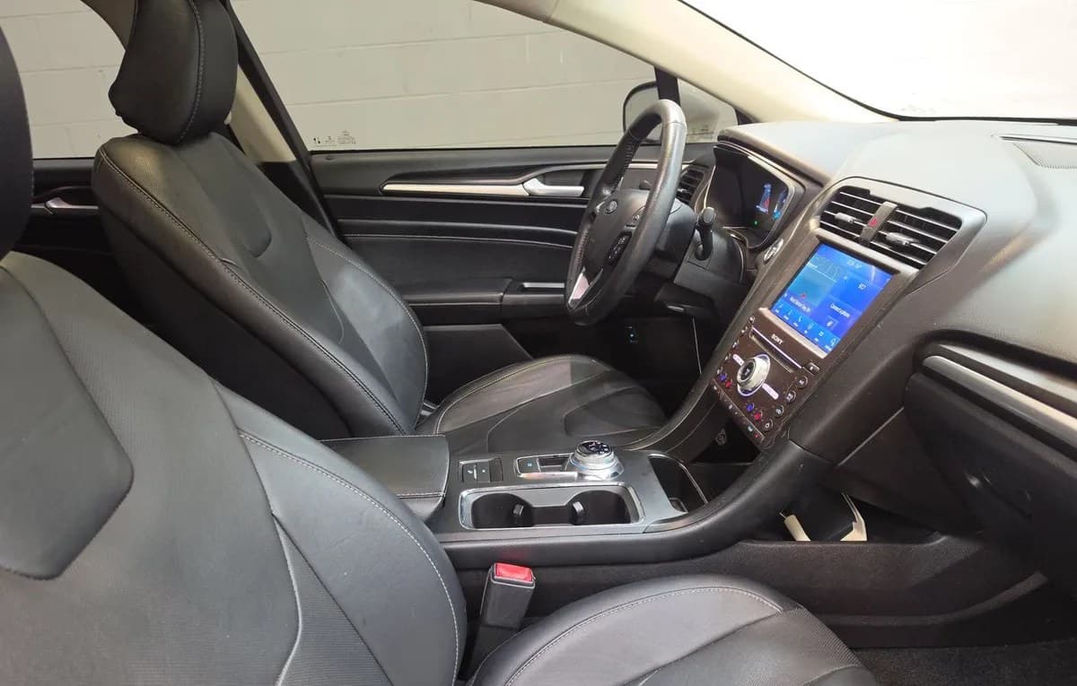 2020 FORD FUSION ENERGI Titanium 5
