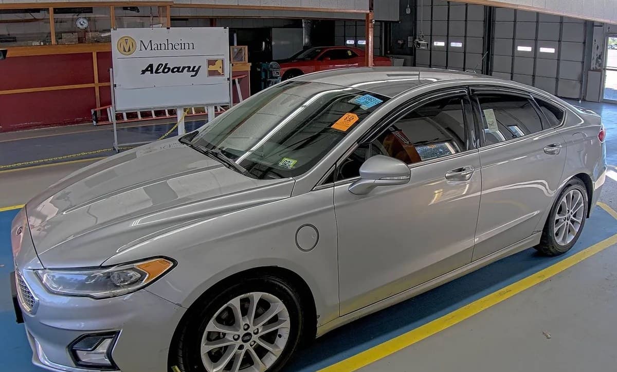 2020 FORD FUSION ENERGI Titanium 2