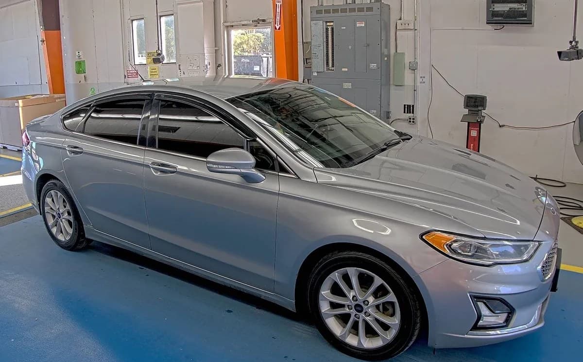 2020 FORD FUSION ENERGI Titanium 4