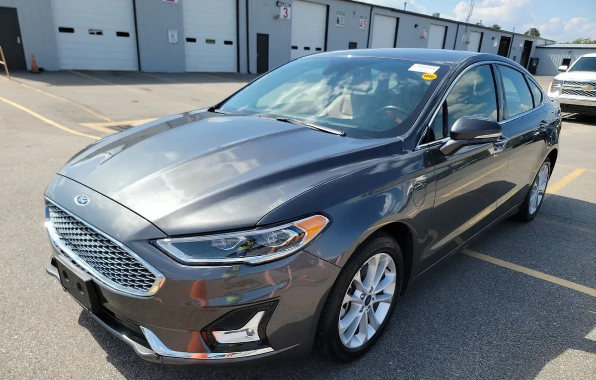 2019 FORD FUSION ENERGI Titanium 2